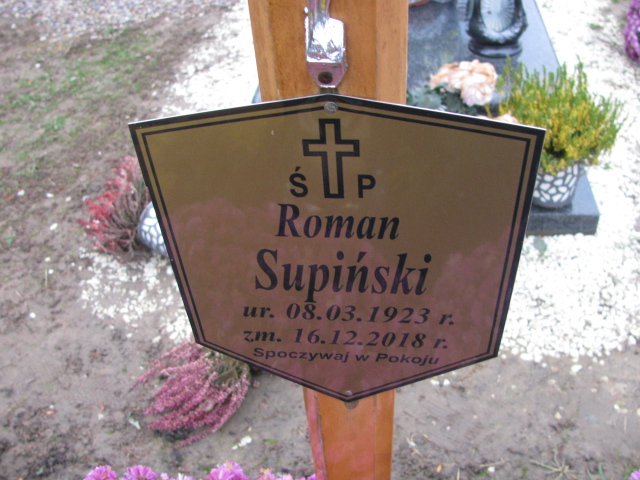 Roman Supiński 1923 Ustronie Morskie - Grobonet - Wyszukiwarka osób pochowanych